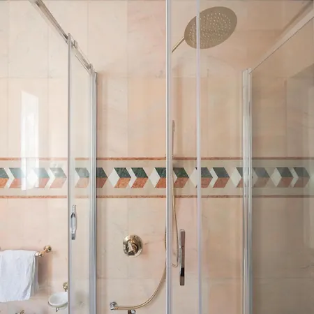 Ulpiano Vaticano Centro *