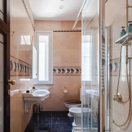 Ulpiano Vaticano Centro روما